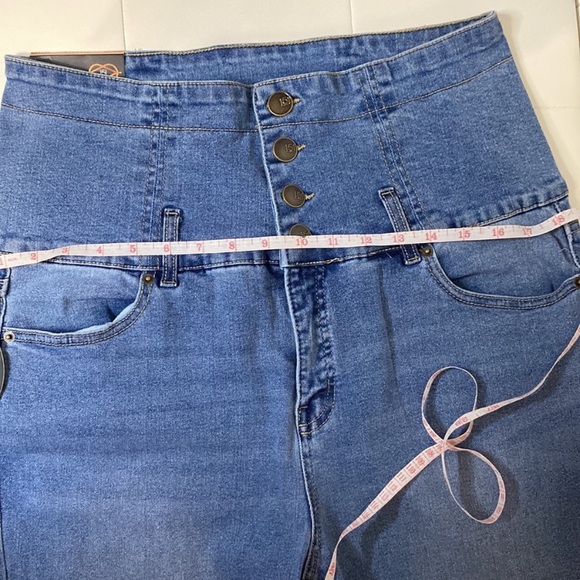 Wide Leg Jeans - Picture 11 of 15